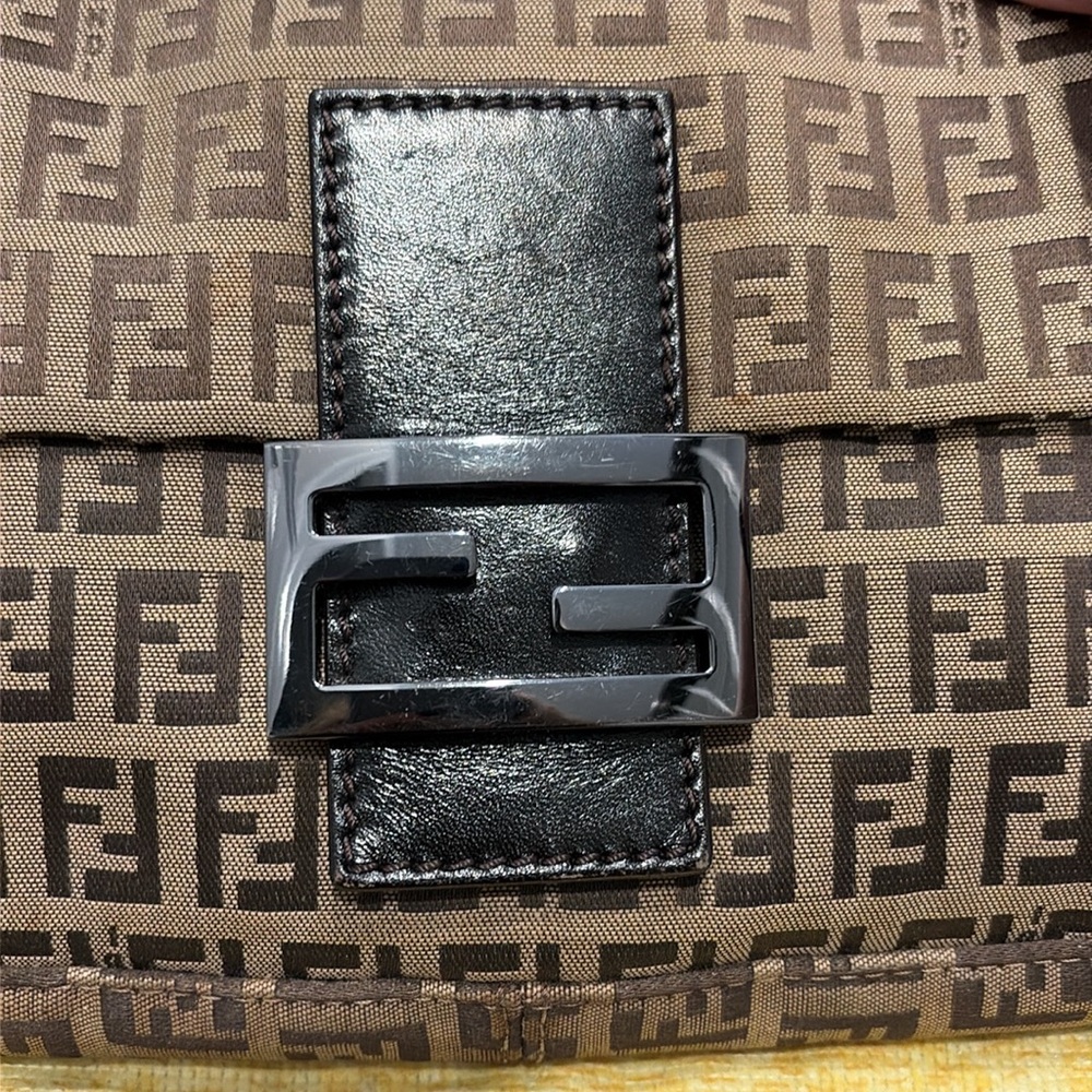 AUTHENTIC VINTAGE FENDI ZUCCHINO BAGUETTE!! Bought at Saks 5th Avenue! - Picture 2 of 8